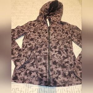 Lululemon Scuba Hoodie - Size 8 - Datk Floral Antique Bark Black